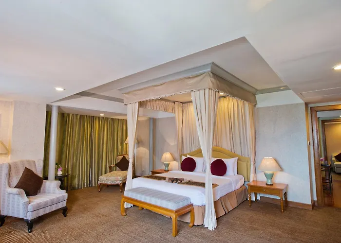 Royal President Hotel 4*